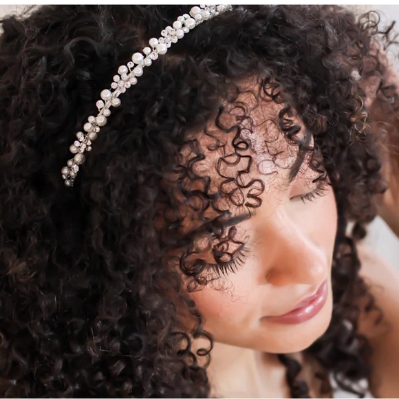 Pearl & Crystal Headband - Picture 2 of 3